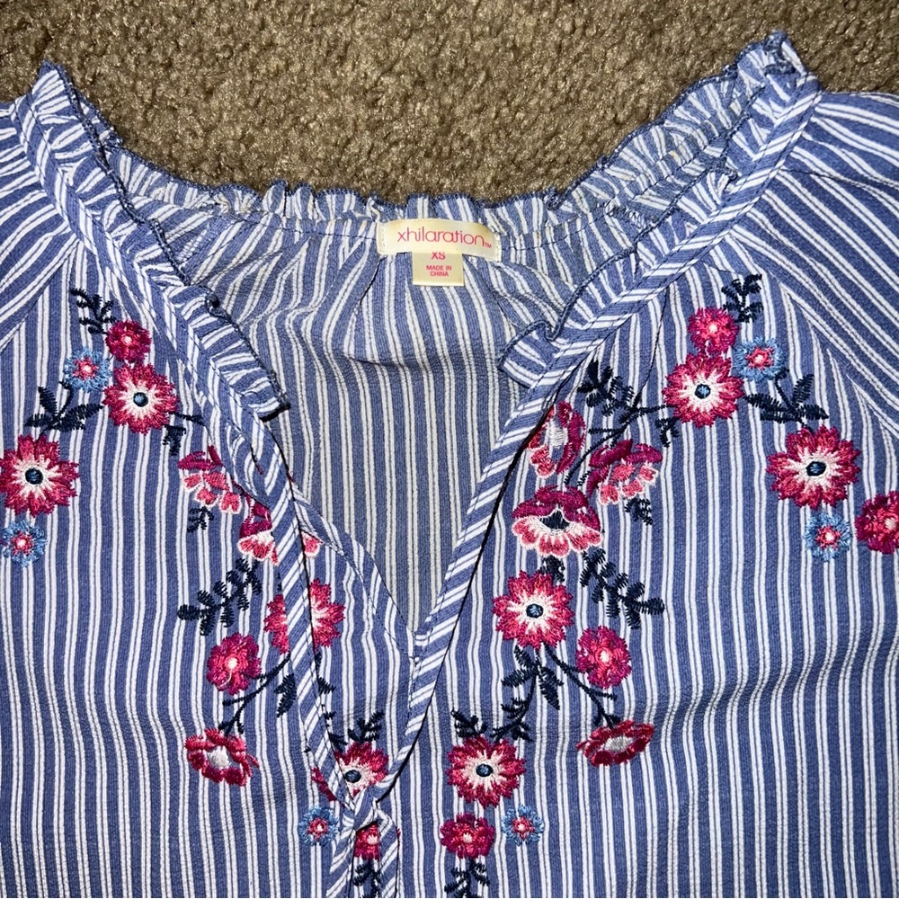 Blouse - Picture 2 of 2